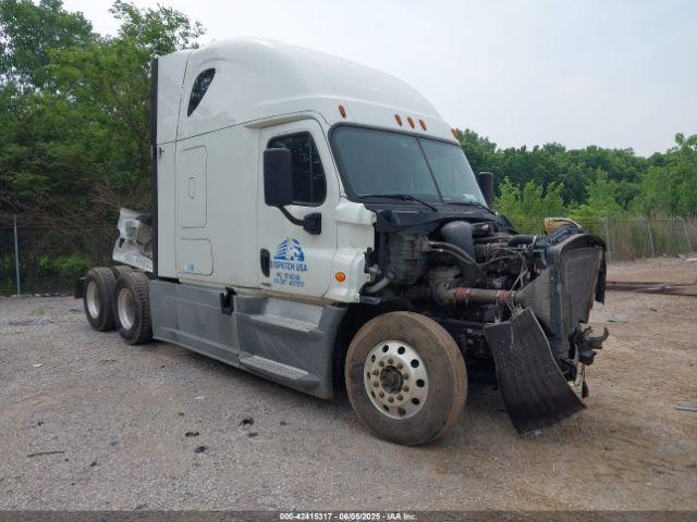  Salvage Freightliner Cascadia 125
