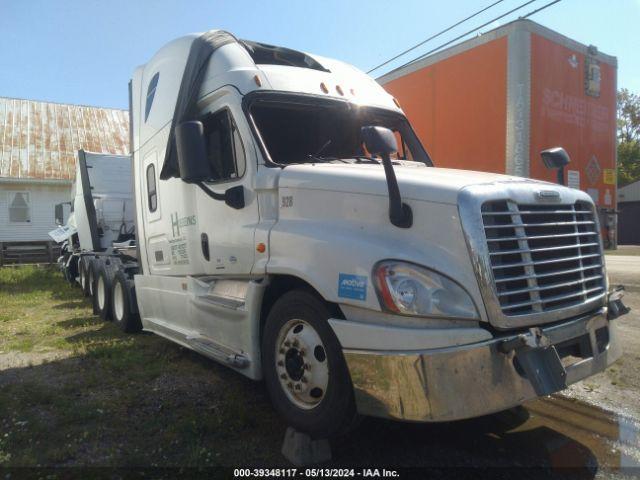  Salvage Freightliner Cascadia 125