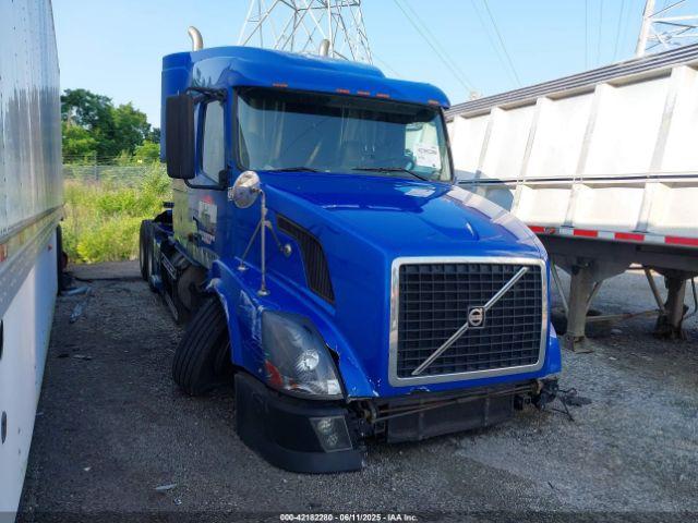  Salvage Volvo Vn