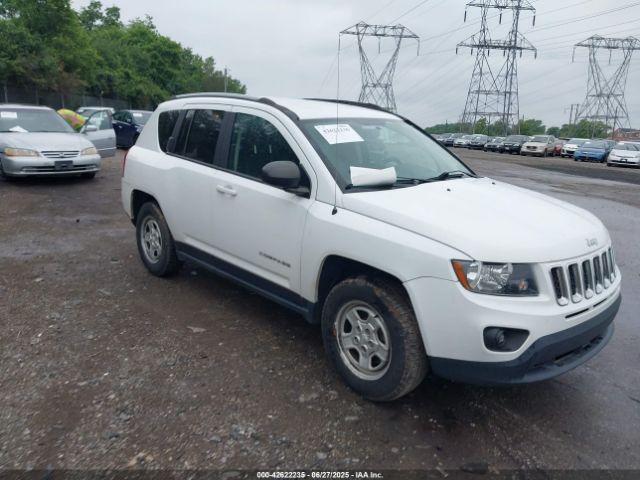  Salvage Jeep Compass