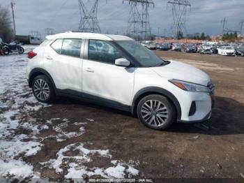  Salvage Nissan Kicks