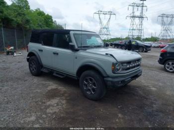  Salvage Ford Bronco