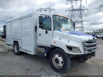  Salvage Hino 258 268