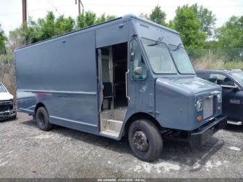  Salvage Freightliner Mt45g