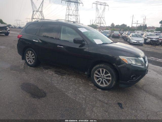  Salvage Nissan Pathfinder