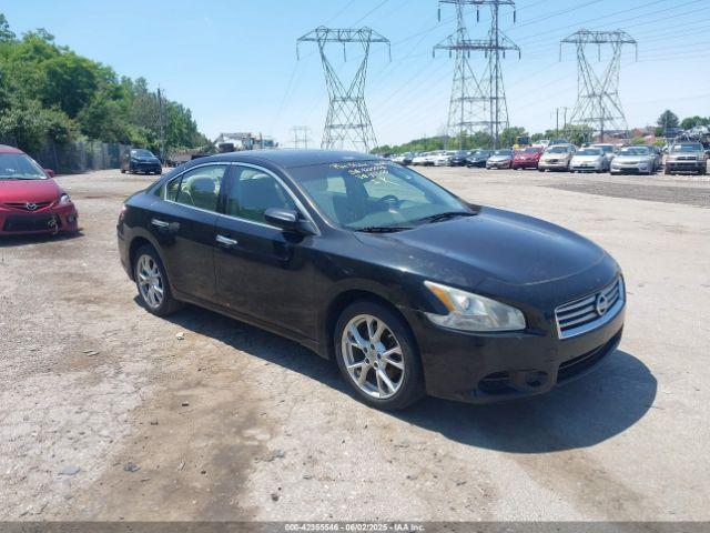  Salvage Nissan Maxima