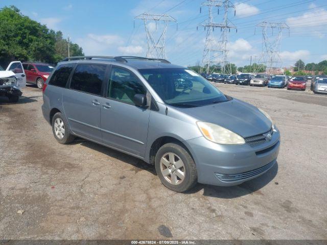  Salvage Toyota Sienna