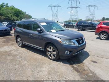  Salvage Nissan Pathfinder