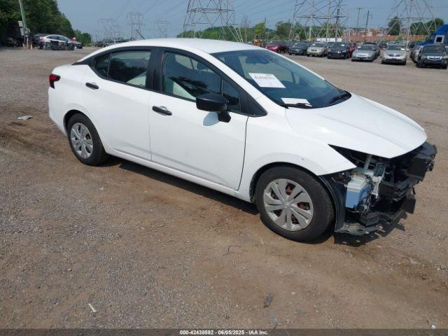  Salvage Nissan Versa