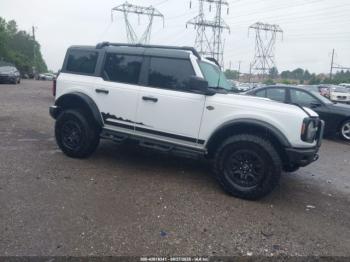  Salvage Ford Bronco