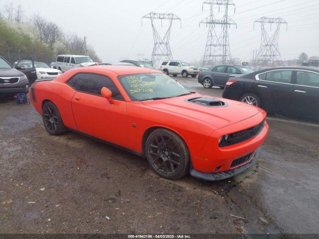  Salvage Dodge Challenger