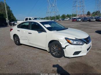  Salvage Nissan Altima