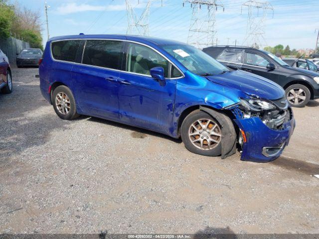  Salvage Chrysler Pacifica