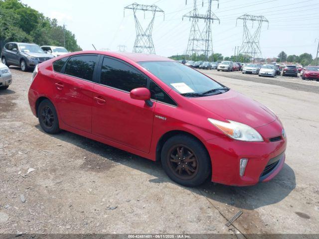  Salvage Toyota Prius