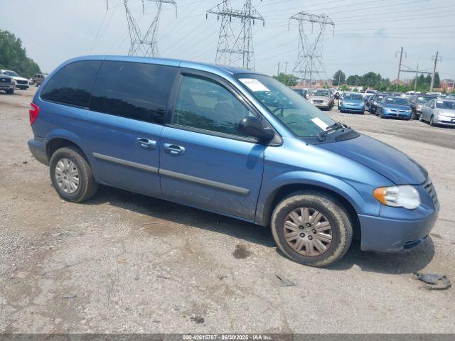  Salvage Chrysler Town & Country