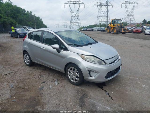  Salvage Ford Fiesta