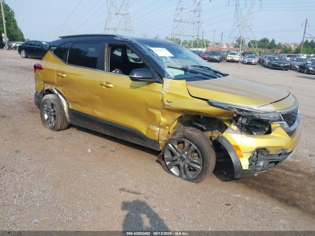  Salvage Kia Seltos