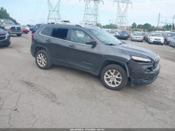  Salvage Jeep Cherokee