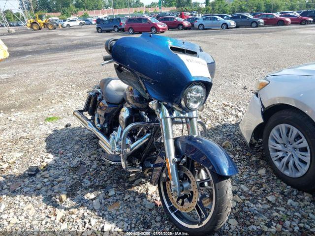  Salvage Harley-Davidson Flhx