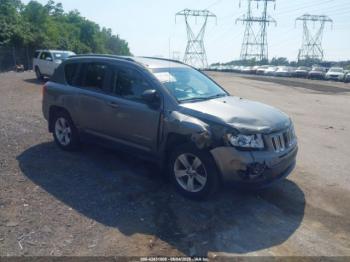  Salvage Jeep Compass