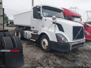  Salvage Volvo Vn