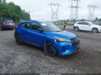  Salvage Nissan Kicks