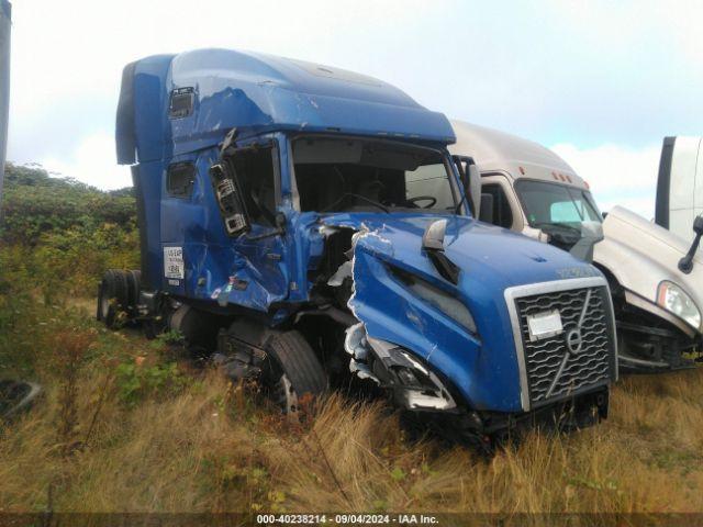  Salvage Volvo Vnl