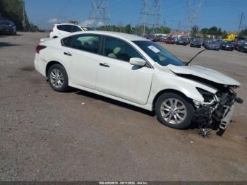  Salvage Nissan Altima