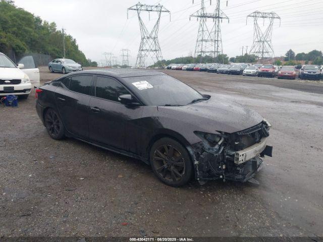  Salvage Nissan Maxima