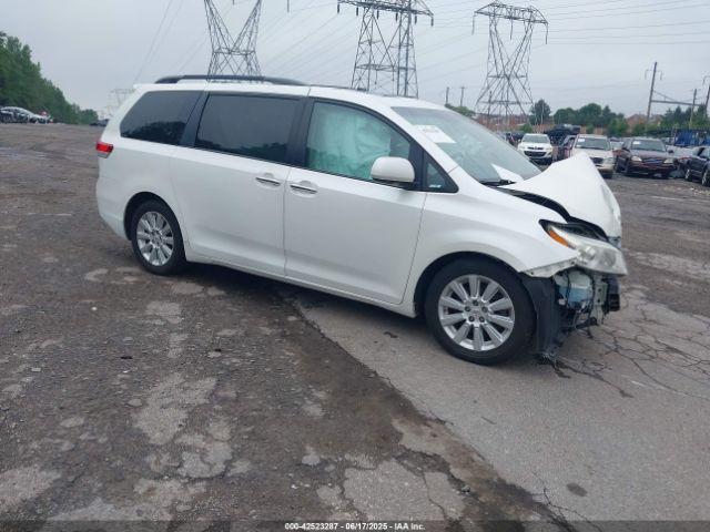  Salvage Toyota Sienna