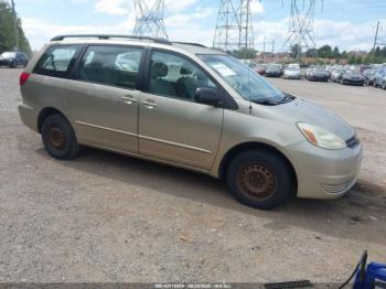  Salvage Toyota Sienna