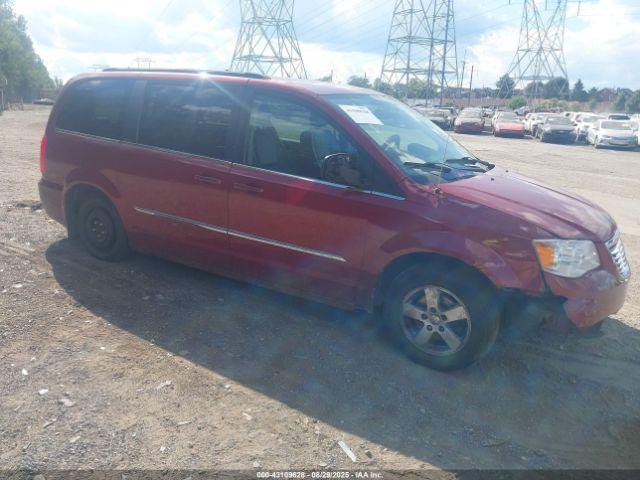  Salvage Chrysler Town & Country
