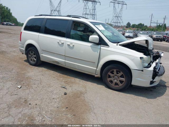  Salvage Chrysler Town & Country