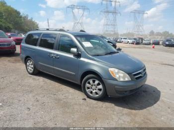  Salvage Hyundai Entourage