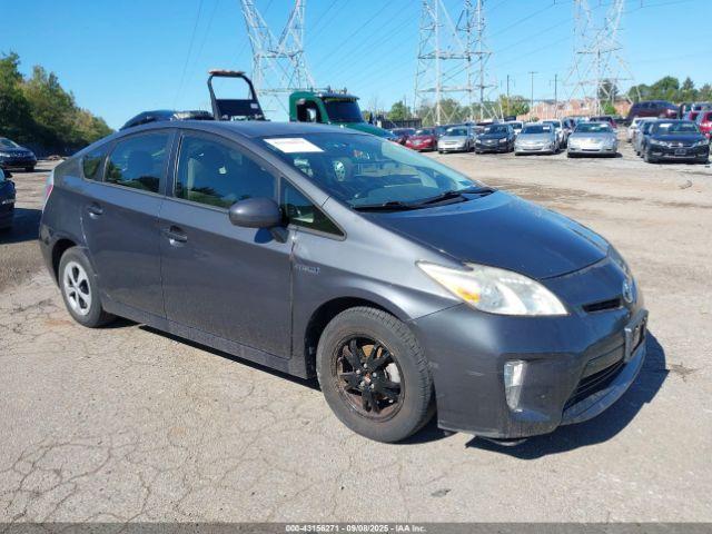  Salvage Toyota Prius