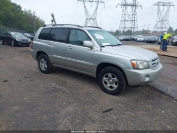  Salvage Toyota Highlander