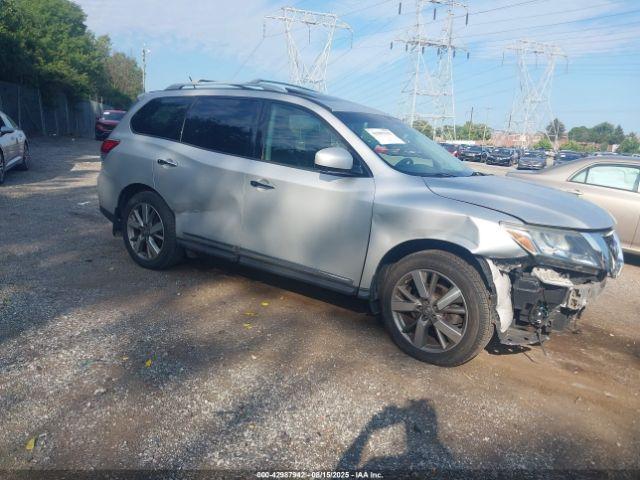  Salvage Nissan Pathfinder