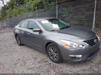  Salvage Nissan Altima