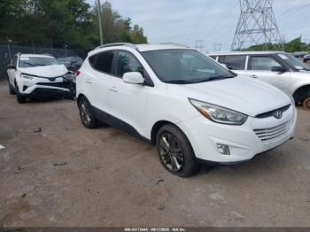  Salvage Hyundai TUCSON