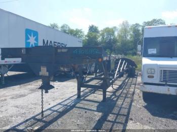  Salvage Kaufman Trailers Trailer