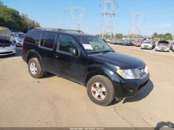  Salvage Nissan Pathfinder