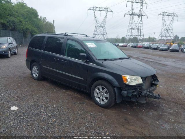  Salvage Chrysler Town & Country