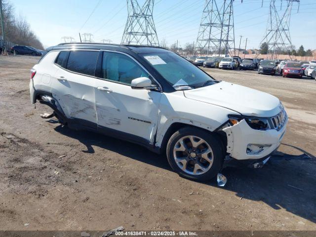  Salvage Jeep Compass