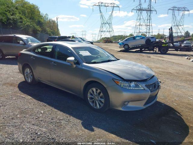  Salvage Lexus Es
