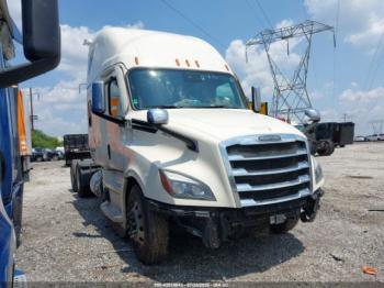  Salvage Freightliner 126