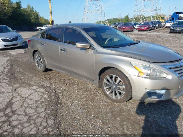  Salvage Nissan Altima