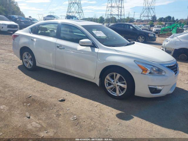  Salvage Nissan Altima