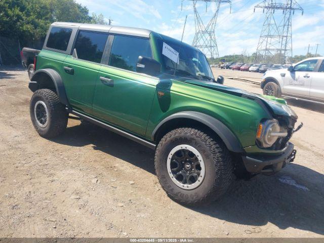  Salvage Ford Bronco
