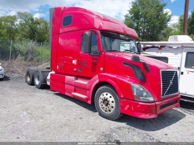  Salvage Volvo Vn