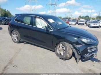  Salvage Porsche Cayenne